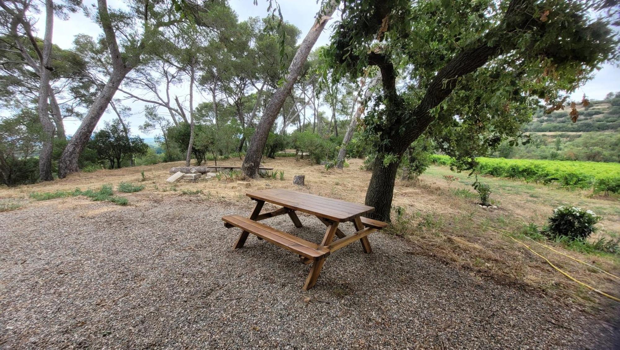 La Pinede, Logement Privatif Au Chateau Aumes Buitenkant foto